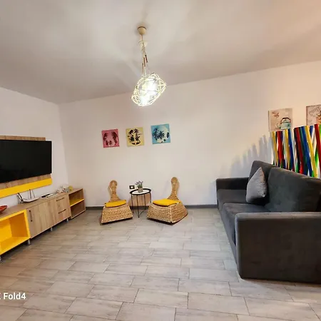 Azizi Luxury Blaxy Pool & Piscina Interioara Incalzita Lägenhet Năvodari