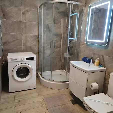 Azizi Luxury Blaxy Pool & Piscina Interioara Incalzita Apartment Navodari
